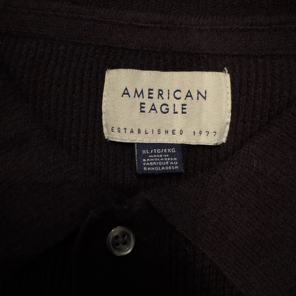 American Eagle button down - Picture 2 of 3
